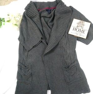 Tommy Hilfiger woman's cardigan. Size s/p